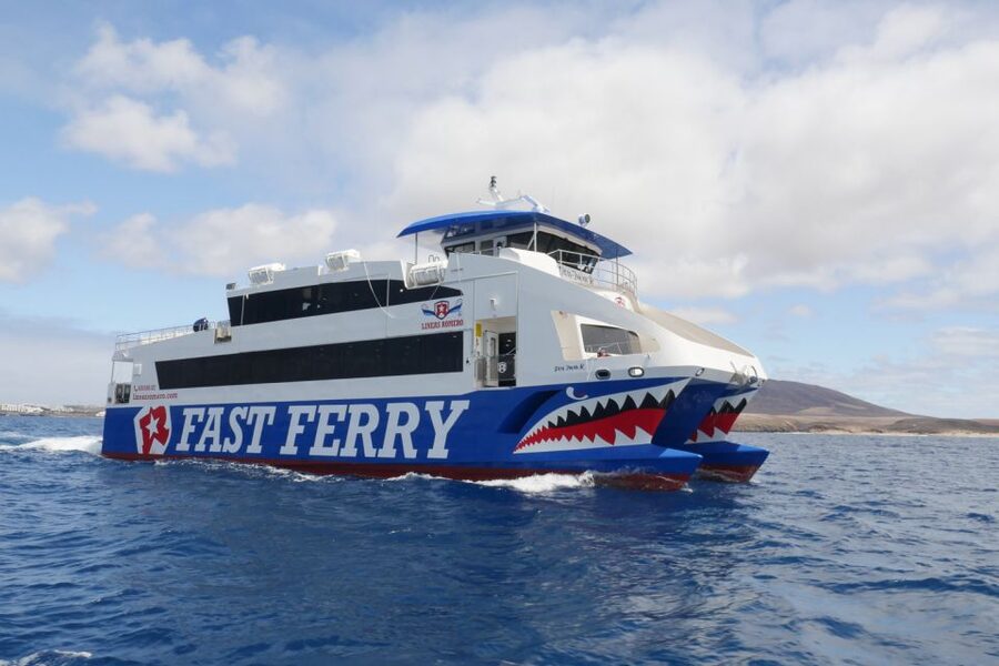 Fuerteventura: Round-Trip or 1-Way Ferry Ticket to Lanzarote - Priority boarding and the port routine