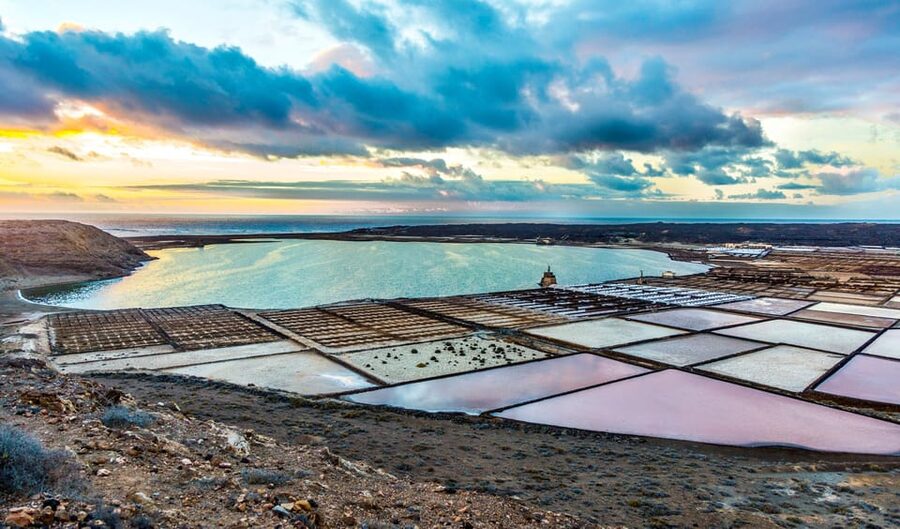 Fuerteventura: Round-Trip or 1-Way Ferry Ticket to Lanzarote - Starting at Corralejo Port