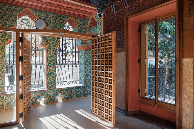 Gaudi´s Casa Vicens Skip the Line Ticket with Audioguide - Seeing the Young Gaudí at Work