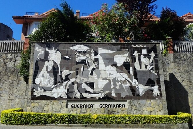 Gaztelugatxe, Mundaka and Gernika Tour from Bilbao - At a glance