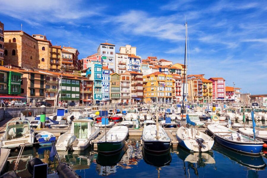 Gaztelugatxe with access, Bermeo and Gernika from Bilbao - Is five hours enough for three Basque stops?