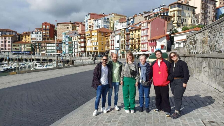 Gaztelugatxe with access, Bermeo and Gernika from Bilbao - Who should book this excursion?