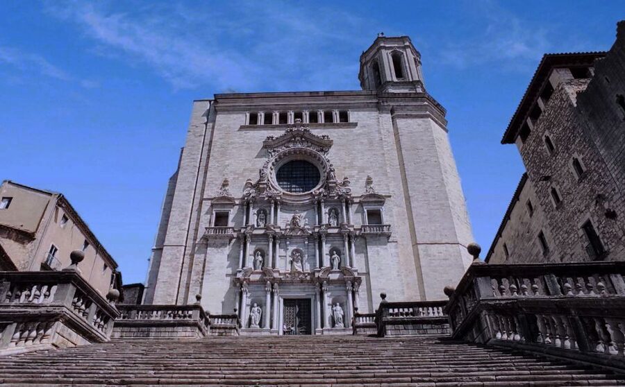 Girona: Cathedral of Girona + Art Museum + St. Felix Church - St. Felix Church and its eight sarcophagi