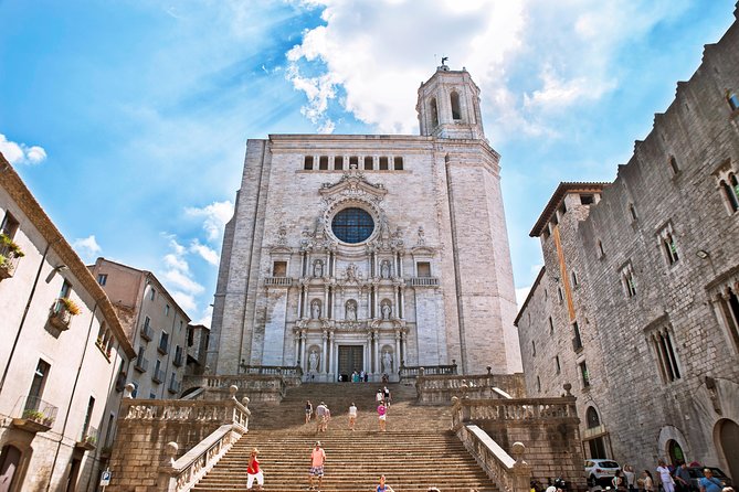 Girona & Costa Brava Small-Group Tour with Pickup from Barcelona - Walking Girona’s Roman walls