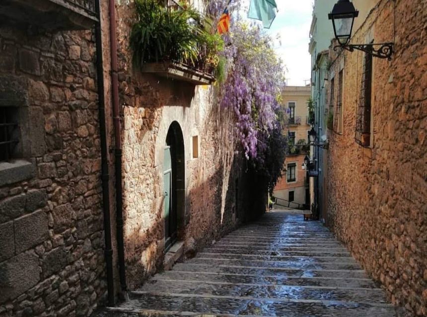 Girona: Game of Thrones Small Group Tour - Arab baths and the medieval city’s texture