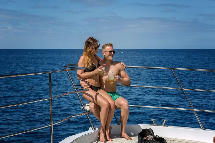 Gran Canaria: Afternoon Catamaran Cruise with Food & Drink - Anchoring in a clear bay for swimming and snorkeling