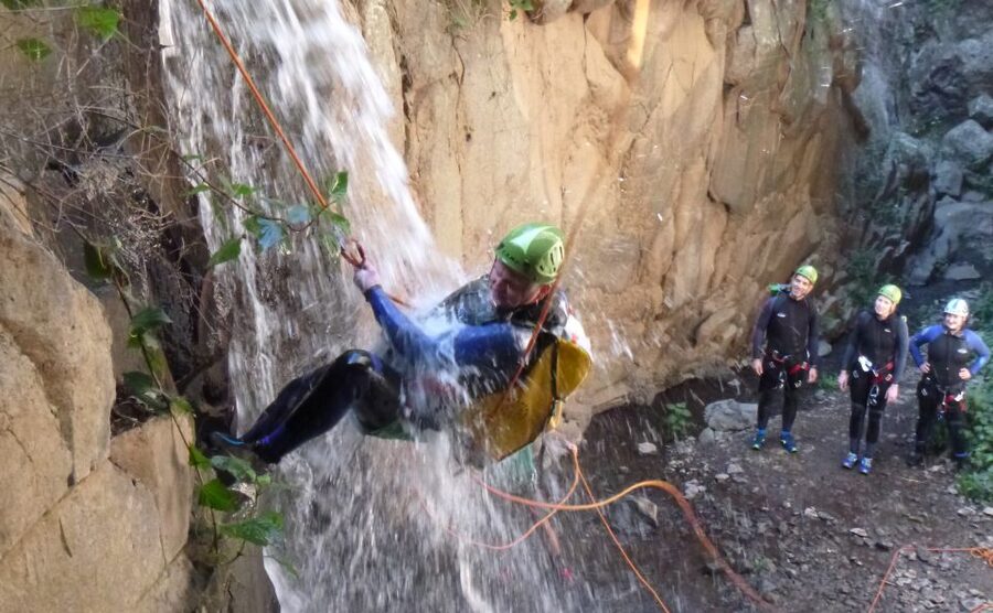 Gran Canaria: Canyoning Trip - Getting suited up for the canyon