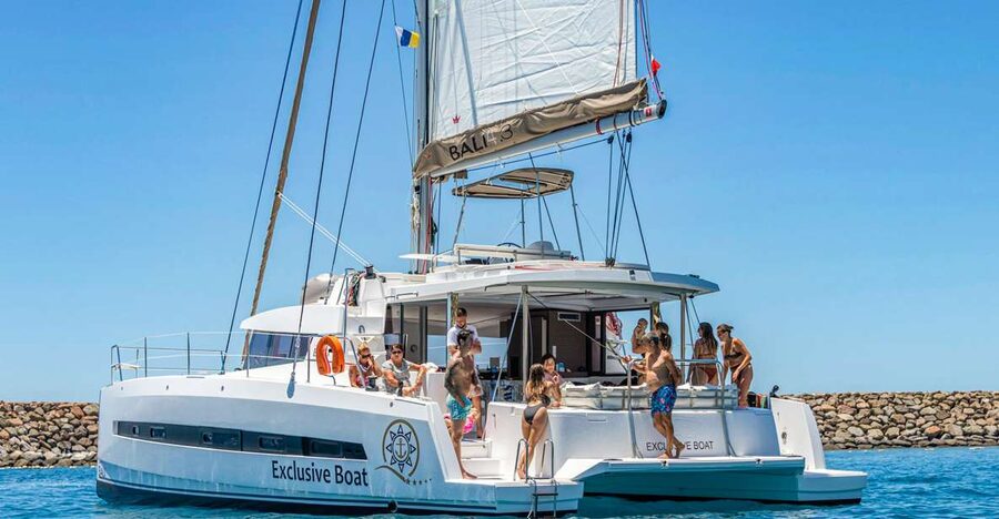 Gran Canaria: Catamaran Day Trip with Food and Drinks - Lunch Near Tasarte, Served With Ocean Views