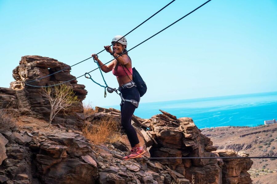 Gran Canaria: Guided Via Ferrata Excursion - Safety briefing and climbing equipment