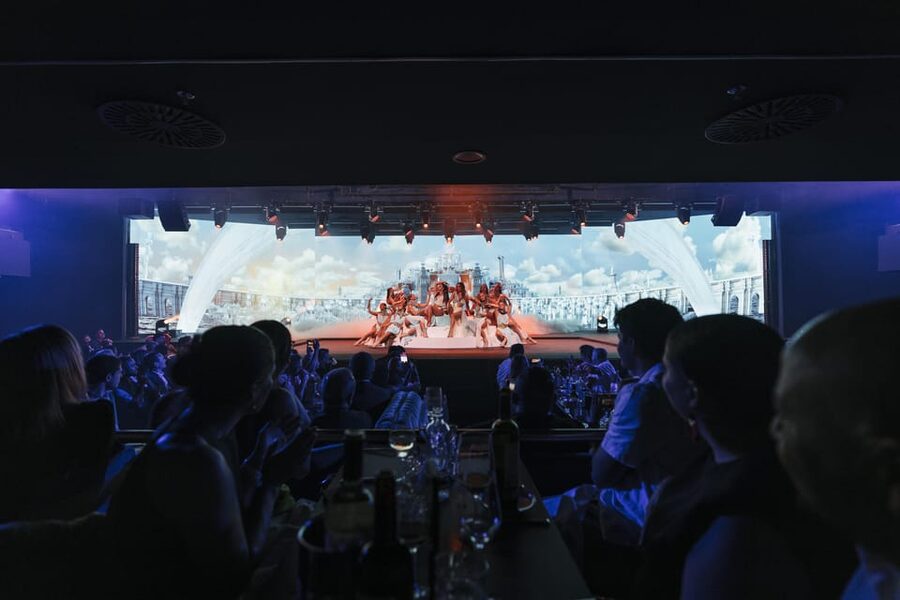 Gran Canaria: Origen Dinner Show at Sala Scala - Dance, singers and acrobatics on a large scale