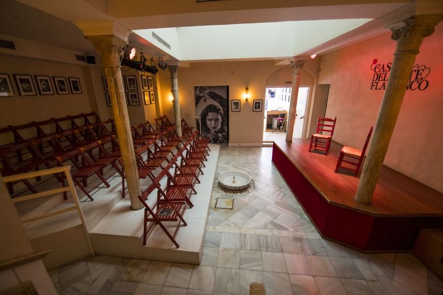 Granada: 1-Hour Traditional Flamenco Show - What this Granada flamenco show feels like