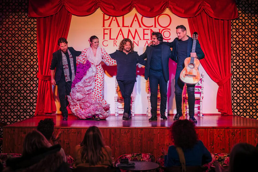 Granada: 1-Hour Traditional Flamenco Show at Palacio - A small flamenco room in the heart of Granada