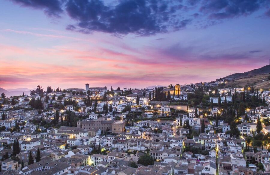 Granada: Albaicin and Sacromonte Evening Walking Tour - Key points to know before you book