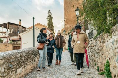 Albaicín and Sacromonte Guided Sunset Walking Tour
