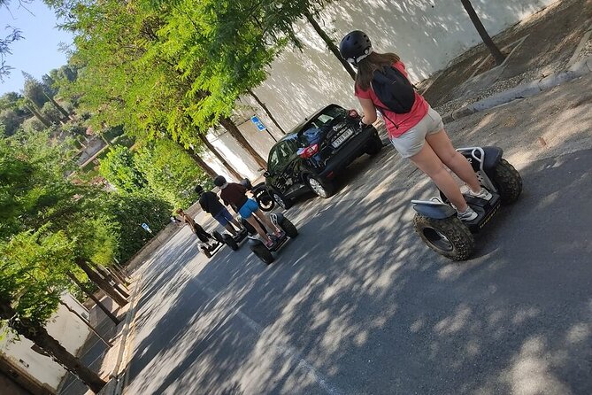 Granada: Albaicin and Sacromonte Segway Tour - Albaicin’s narrow lanes and whitewashed views