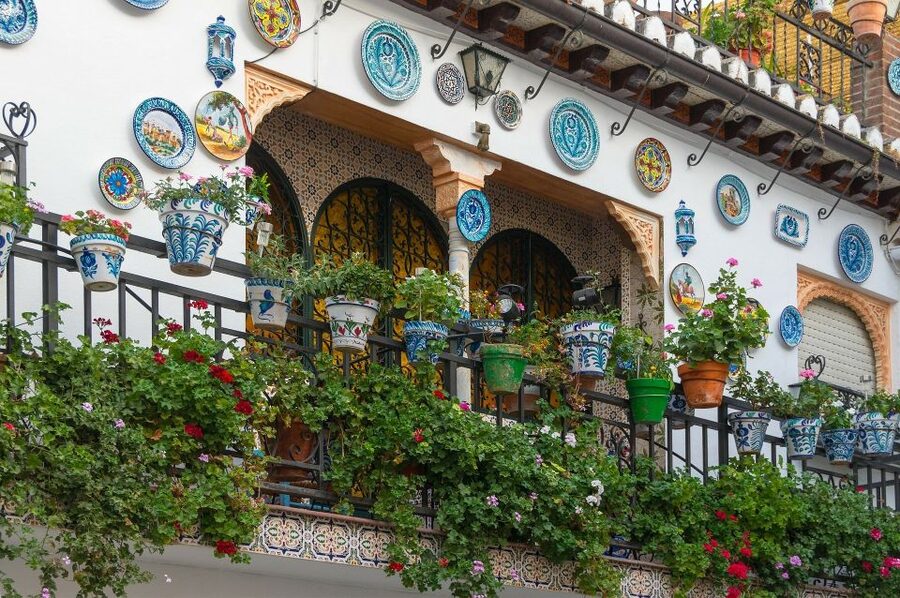 Granada: Albaicín, Sacromonte & Museum of Caves Walking Tour - Practical tips before you go
