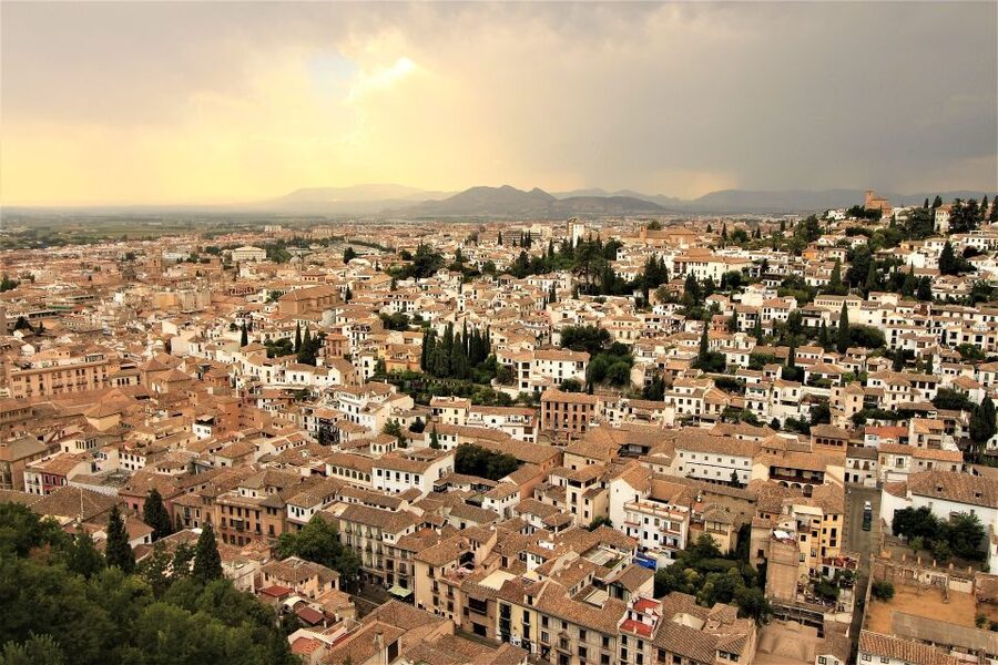 Granada: Albaicín, Sacromonte & Museum of Caves Walking Tour - Albaicín’s maze of old Muslim streets