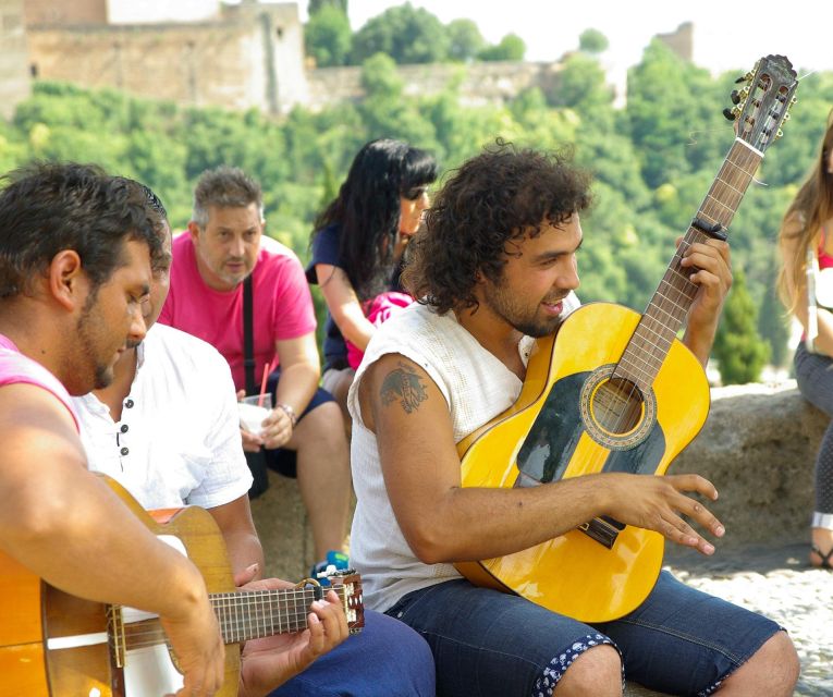 Granada: Albaicín, Sacromonte & Museum of Caves Walking Tour - Who should book this Granada walk?