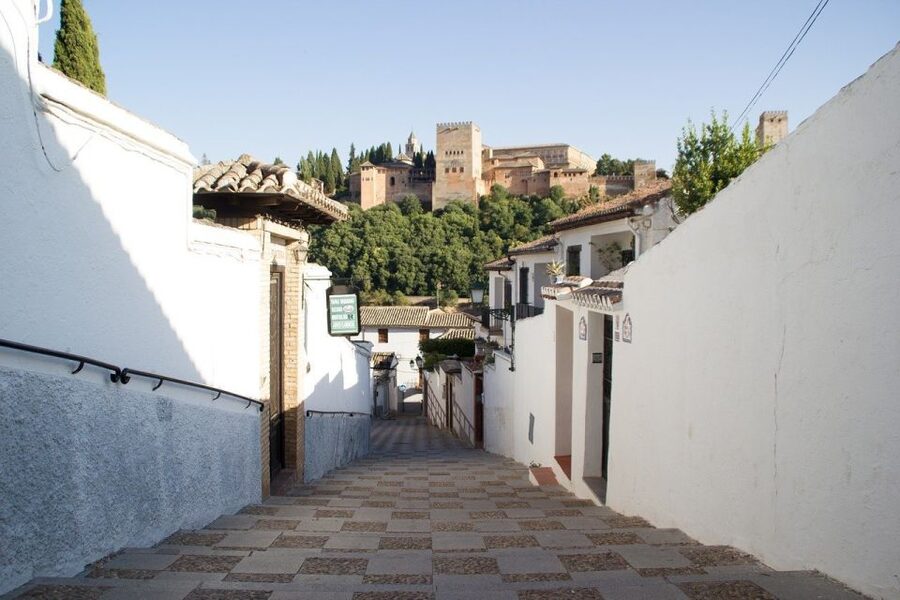 Granada: Albaicín, Sacromonte & Museum of Caves Walking Tour - Inside the Museo de las Cuevas