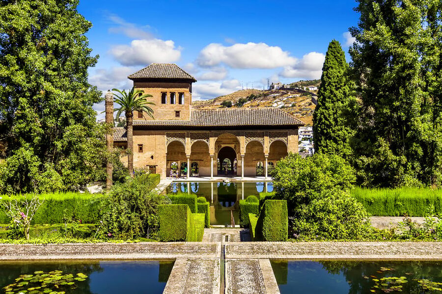 Granada: Alhambra and Albaicín Small Group Tour - Is $88 a fair price?