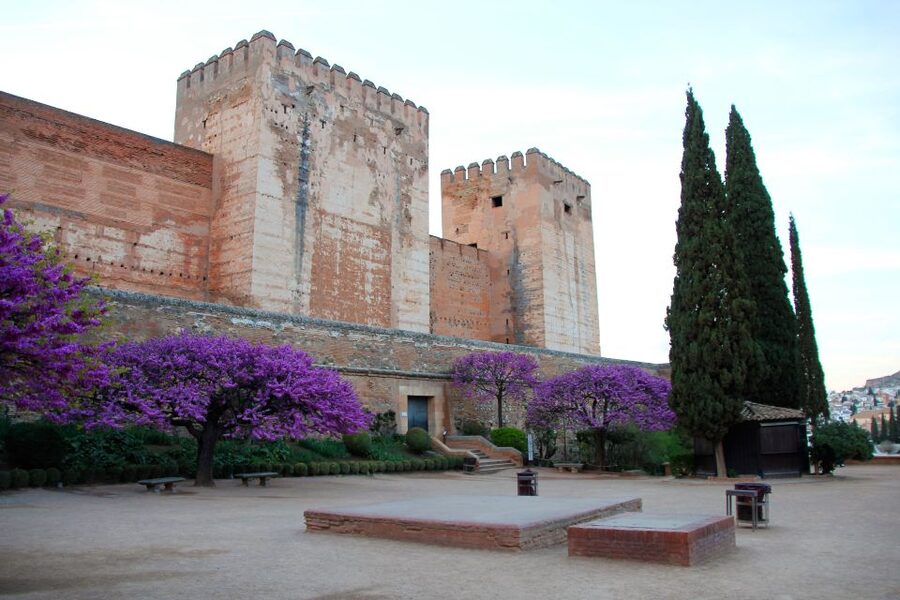 Granada: Alhambra and Charles V Palace Tour - Starting at the Puerta de la Justicia