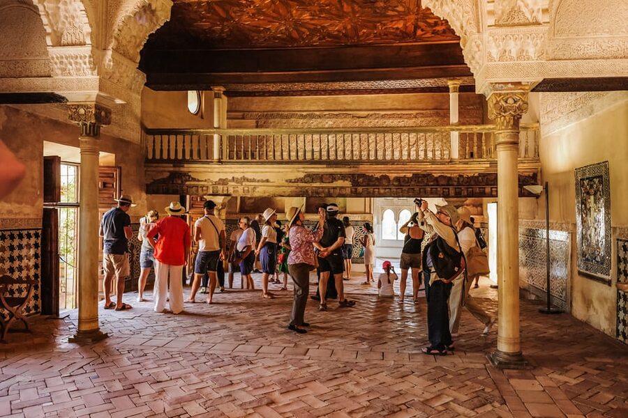 Granada: Alhambra and Nasrid Palaces Entry Ticket - Palace of Charles V and the Mosque Baths