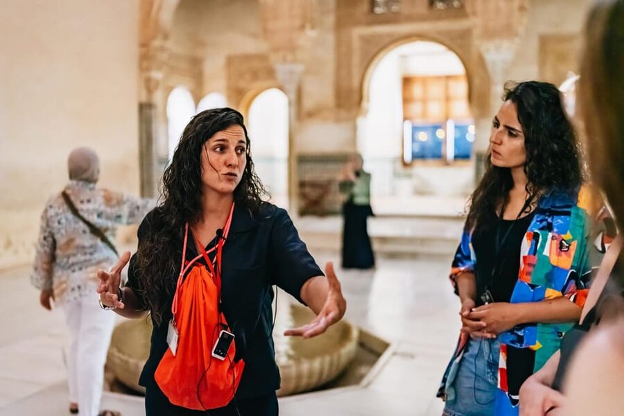 Granada: Alhambra and Nasrid Palaces Guided Tour at Night - What is missing from the 90-minute route