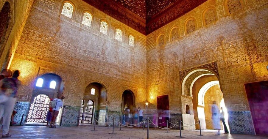 Granada: Alhambra and Nasrid Palaces Private Tour - Palace of Charles V: A Sharp Change in Style