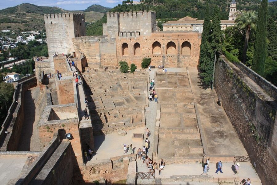 Granada: Alhambra and Nasrid Palaces Small Guided Tour - The Alcazaba, a fortress with wide views