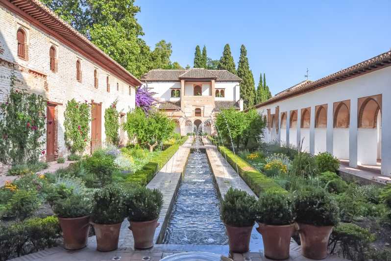Granada: Alhambra Gardens and Generalife Ticket - What this $20 ticket actually covers