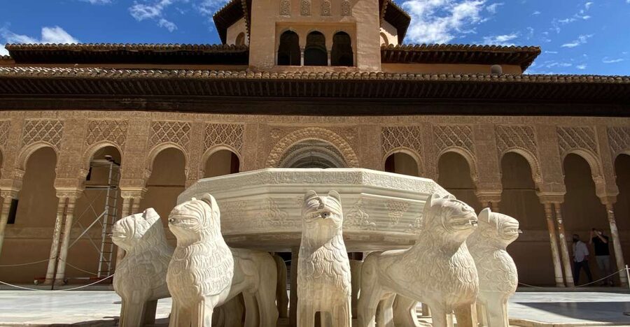 Granada: Alhambra & Generalife Fast-Track Guided Tour - Meeting at the Alhambra ticket-office square