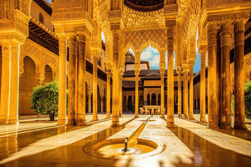Granada: Alhambra, Generalife & Nasrid Palaces Guided Tour - Key points at a glance