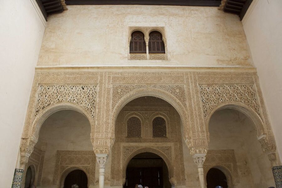Granada: Alhambra Guided Tour with Nasrid Palaces - Practical advice before you go