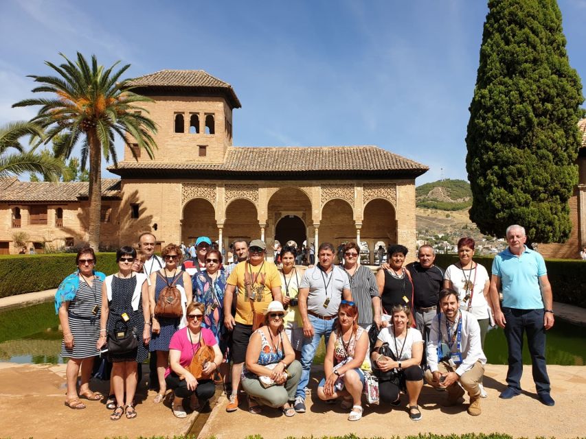 Granada: Alhambra, Nasrid Palaces, & Generalife Guided Tour - Key points to know before booking