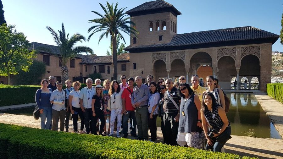 Granada: Alhambra, Nasrid Palaces, & Generalife Guided Tour - Starting near La Mimbre
