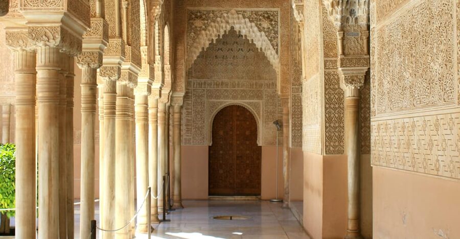 Granada: Alhambra & Nasrid Palaces Small Group Guided Tour - Cancellation, identification, and other practical details