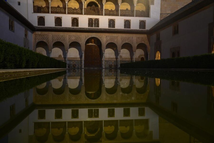 Granada: Alhambra Night Visit Entry Ticket - Charles V Palace and the change in architectural style