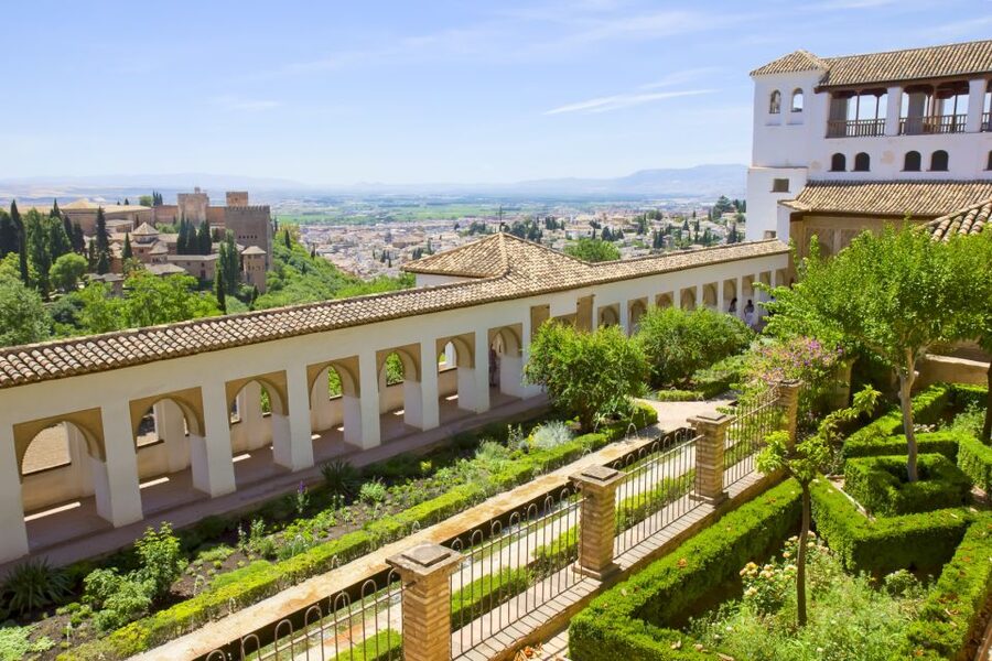 Granada: Alhambra Small Group Tour with Nasrid Palaces - The Alcazaba, the Alhambra’s military side