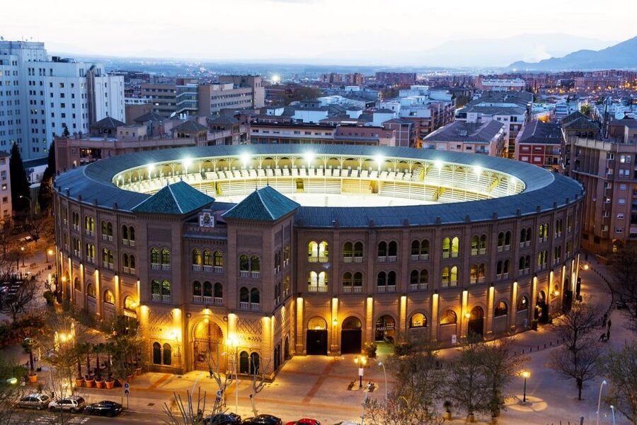 Granada City Train 1 or 2-Day Hop-On Hop-Off Ticket - Why the train works well in hilly Granada