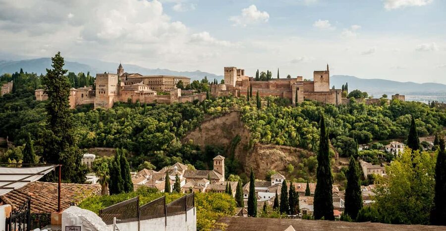 Granada: E-Bike Tour and Fast-Track Alhambra Ticket - Timing, breaks, and the risk of a changed entry hour