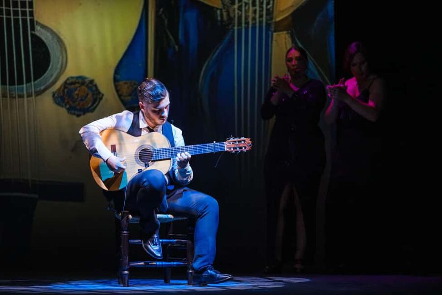 Granada: Flamenco Show "Sensaciones" at the Flamenco Theater Granada - The drink choices and what they mean for value