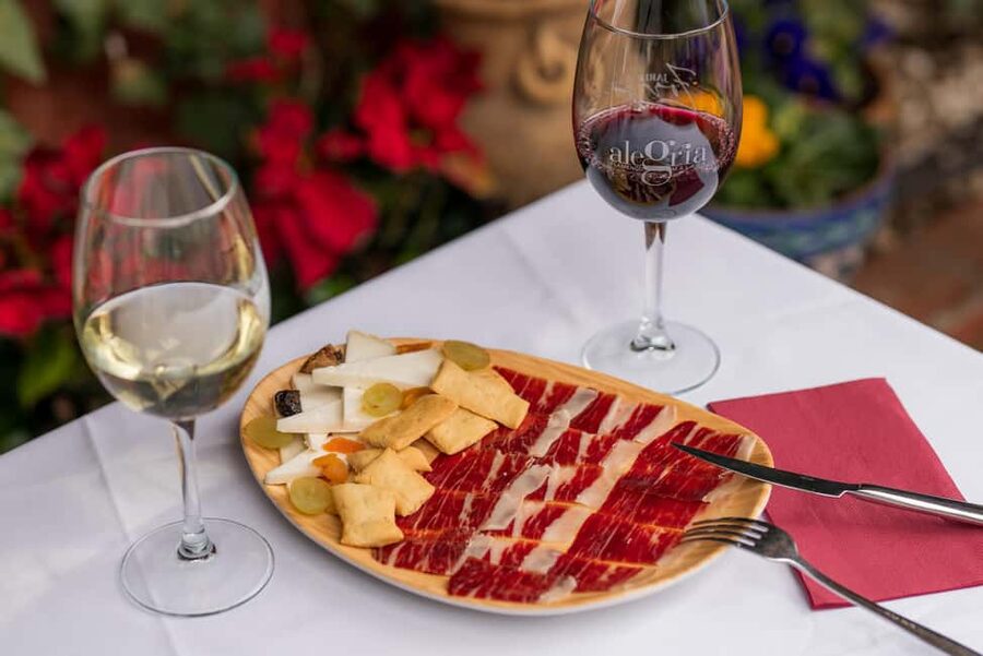Granada: Flamenco Show with Dinner at Jardines de Zoraya - Seating, timing, and the view from your table