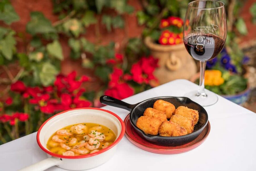 Granada: Flamenco Show with Dinner at Jardines de Zoraya - Is $67 good value?