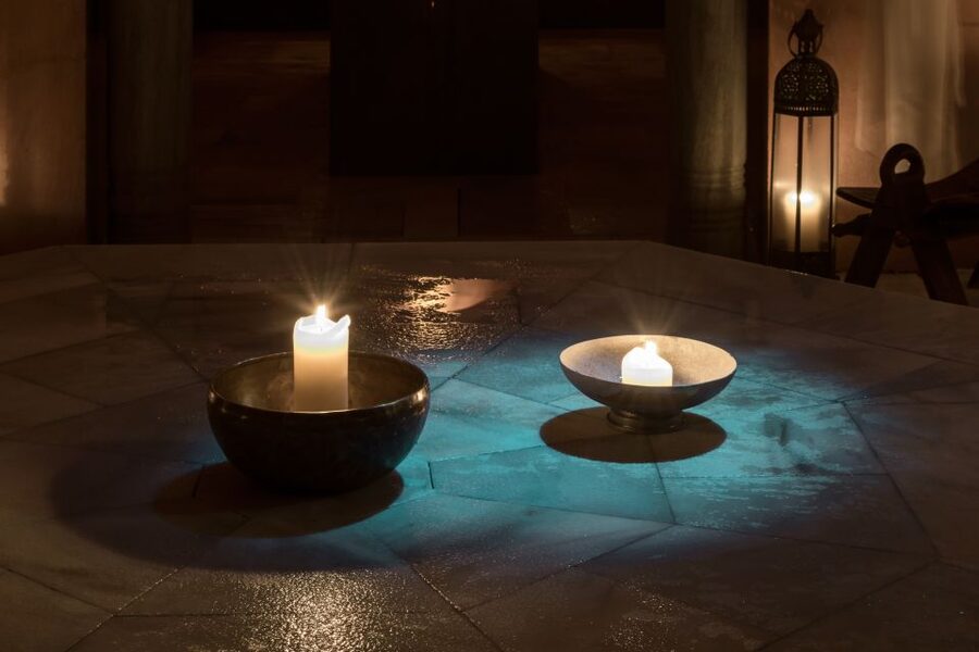 Granada: Hammam Al Ándalus with Massage - Moving from hot to cold baths