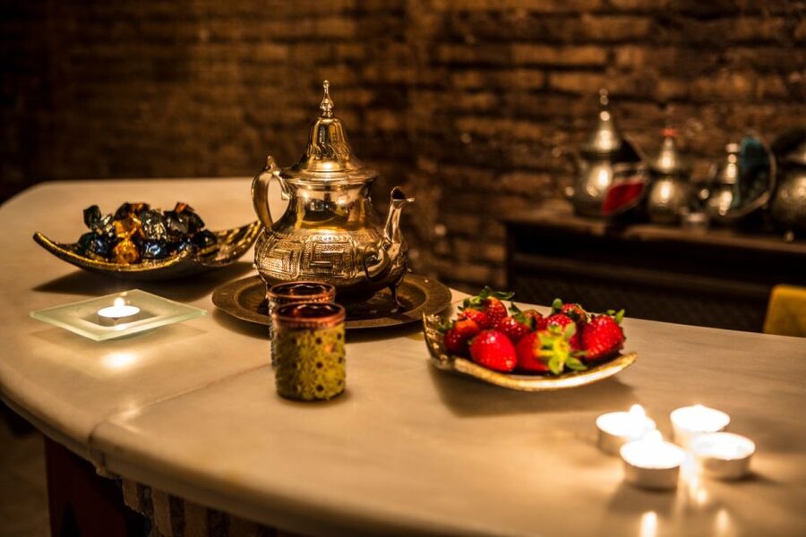 Granada: Hammam Experience with Massage at Baños de Elvira - Small details that make the visit comfortable