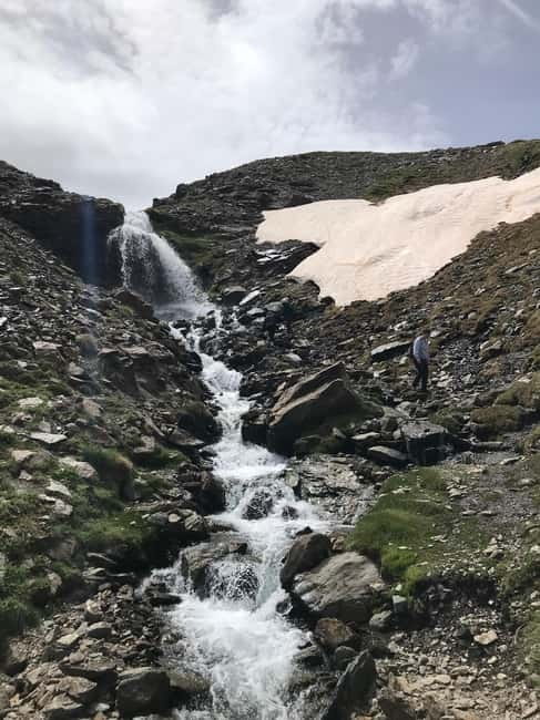Granada: High Sierra Nevada Hiking Tour to 3000 Meters - Walking into the San Juan Valley