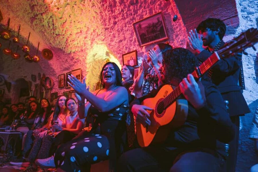 Granada: Los Amayas Cave Traditional Flamenco Show - What makes the performance feel authentic