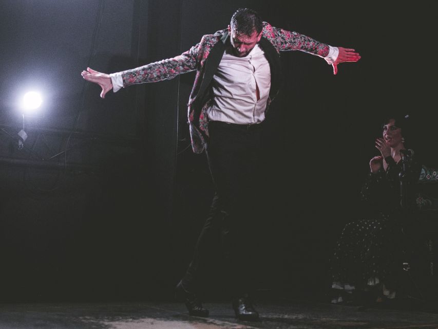 Granada: Traditional Flamenco Show at Tablao Casa Ana - Drinks, timing, and the $21 price