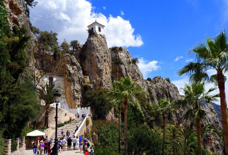 Guadalest day trip - From Albir & Benidorm - Reaching the castle and the best views