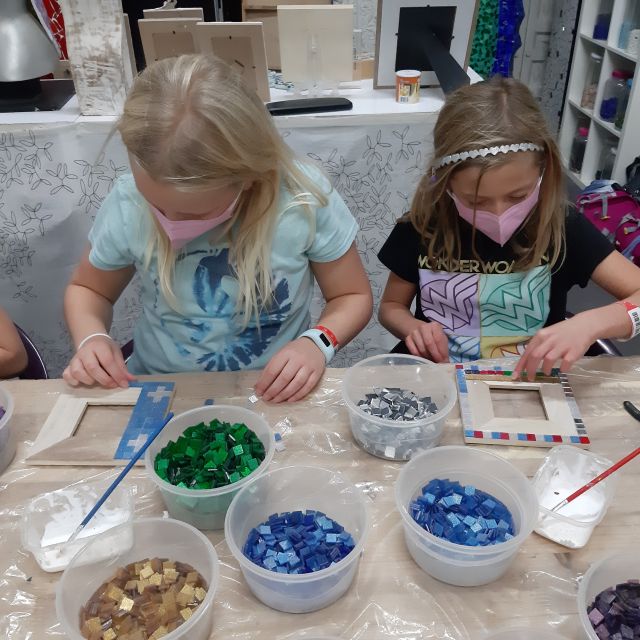 Guided Gaudí’s Trencadís Mosaic Workshop in Barcelona - Practical tips for a smoother session